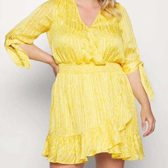 Michael Kors Dresses & Skirts - MICHAEL KORS Sunflower Lurex Tie-Sleeve Smocked Faux Wrap Dress Plus Size 1X